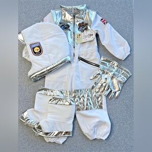 Kids Costume “I Want To Be” brand Silver Astronaut Costume size 3T new with tags